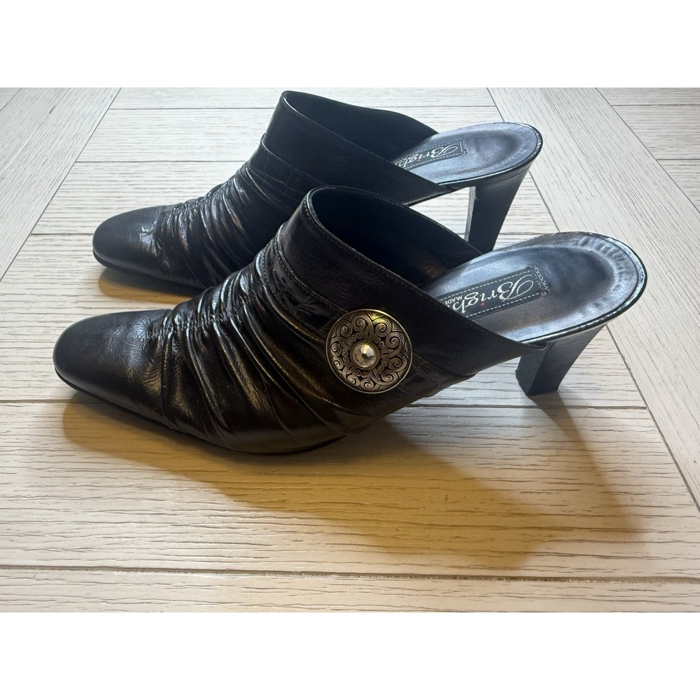 BRIGHTON Rubens Women's Clogs 8M Black Mules Leather 3" Heels Slip on Italy